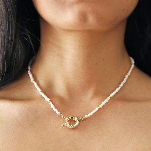 Necklaces | Round Clasp and Pearls Necklace in Gold – Womens Jewellery Necklaces